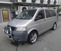 Серый Фольксваген Transporter, объемом двигателя 1.9 л и пробегом 320 тыс. км за 10000 $, фото 2 на Automoto.ua