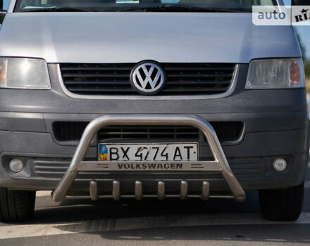 Серый Фольксваген Transporter, объемом двигателя 1.9 л и пробегом 302 тыс. км за 11000 $, фото 4 на Automoto.ua