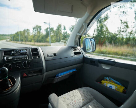 Серый Фольксваген Transporter, объемом двигателя 1.9 л и пробегом 302 тыс. км за 11000 $, фото 17 на Automoto.ua