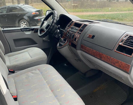 Серый Фольксваген Transporter, объемом двигателя 1.9 л и пробегом 380 тыс. км за 6500 $, фото 5 на Automoto.ua