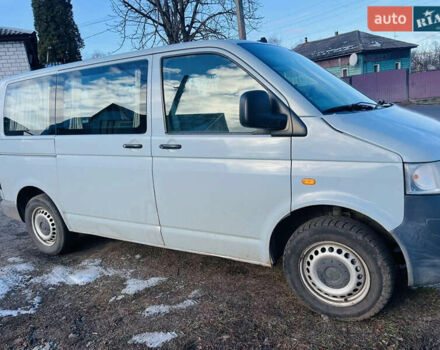 Серый Фольксваген Transporter, объемом двигателя 2.5 л и пробегом 326 тыс. км за 6000 $, фото 1 на Automoto.ua