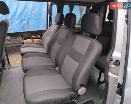 Серый Фольксваген Transporter, объемом двигателя 1.9 л и пробегом 300 тыс. км за 10000 $, фото 7 на Automoto.ua