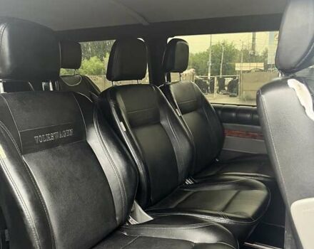 Серый Фольксваген Transporter, объемом двигателя 2.5 л и пробегом 282 тыс. км за 8400 $, фото 4 на Automoto.ua