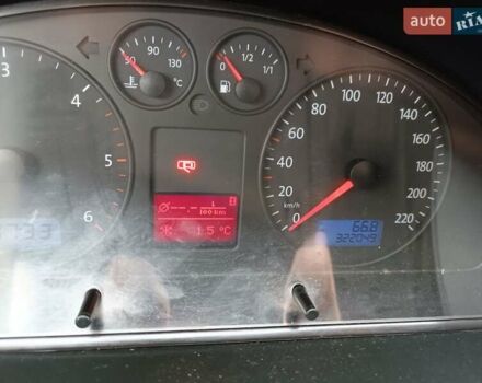 Серый Фольксваген Transporter, объемом двигателя 1.9 л и пробегом 300 тыс. км за 10000 $, фото 18 на Automoto.ua