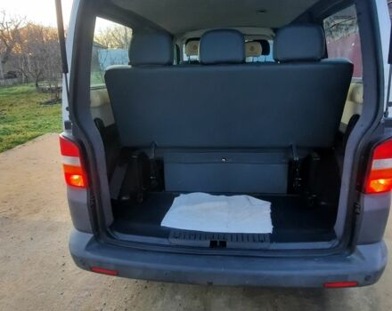 Серый Фольксваген Transporter, объемом двигателя 1.9 л и пробегом 360 тыс. км за 9300 $, фото 2 на Automoto.ua