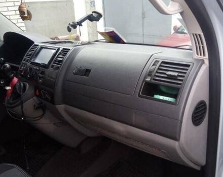 Серый Фольксваген Transporter, объемом двигателя 1.98 л и пробегом 234 тыс. км за 8000 $, фото 2 на Automoto.ua