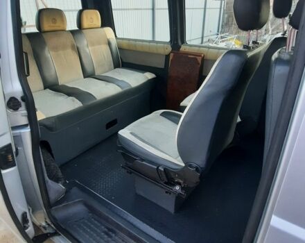 Серый Фольксваген Transporter, объемом двигателя 1.9 л и пробегом 360 тыс. км за 9300 $, фото 3 на Automoto.ua
