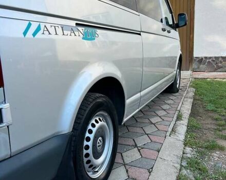 Серый Фольксваген Transporter, объемом двигателя 2.5 л и пробегом 370 тыс. км за 9500 $, фото 6 на Automoto.ua