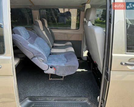 Серый Фольксваген Transporter, объемом двигателя 1.9 л и пробегом 280 тыс. км за 8200 $, фото 10 на Automoto.ua