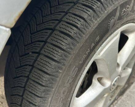 Серый Фольксваген Transporter, объемом двигателя 2.5 л и пробегом 287 тыс. км за 7500 $, фото 6 на Automoto.ua