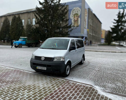 Серый Фольксваген Transporter, объемом двигателя 2.46 л и пробегом 240 тыс. км за 11800 $, фото 4 на Automoto.ua
