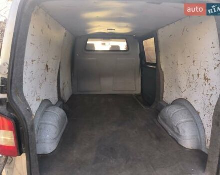 Серый Фольксваген Transporter, объемом двигателя 1.97 л и пробегом 430 тыс. км за 8500 $, фото 9 на Automoto.ua