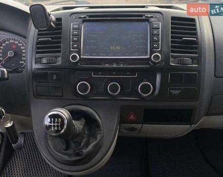 Сірий Фольксваген Transporter, об'ємом двигуна 1.97 л та пробігом 252 тис. км за 15000 $, фото 18 на Automoto.ua