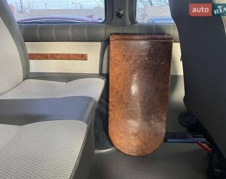 Сірий Фольксваген Transporter, об'ємом двигуна 1.97 л та пробігом 252 тис. км за 15000 $, фото 21 на Automoto.ua