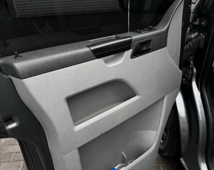 Серый Фольксваген Transporter, объемом двигателя 1.9 л и пробегом 365 тыс. км за 14500 $, фото 12 на Automoto.ua