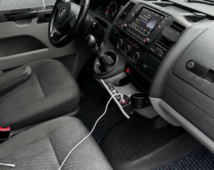 Серый Фольксваген Transporter, объемом двигателя 1.9 л и пробегом 365 тыс. км за 14500 $, фото 22 на Automoto.ua