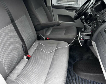 Серый Фольксваген Transporter, объемом двигателя 1.9 л и пробегом 365 тыс. км за 14500 $, фото 21 на Automoto.ua