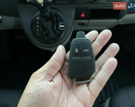 Серый Фольксваген Transporter, объемом двигателя 2 л и пробегом 190 тыс. км за 17500 $, фото 48 на Automoto.ua