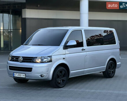 Серый Фольксваген Transporter, объемом двигателя 2 л и пробегом 190 тыс. км за 17500 $, фото 1 на Automoto.ua