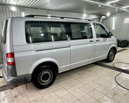 Серый Фольксваген Transporter, объемом двигателя 2 л и пробегом 437 тыс. км за 9000 $, фото 2 на Automoto.ua