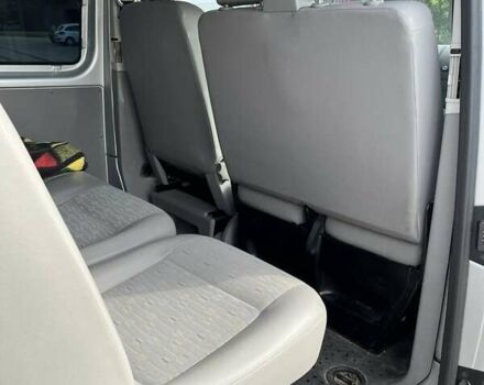 Сірий Фольксваген Transporter, об'ємом двигуна 2 л та пробігом 374 тис. км за 13000 $, фото 3 на Automoto.ua