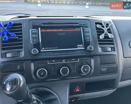 Сірий Фольксваген Transporter, об'ємом двигуна 2 л та пробігом 359 тис. км за 15943 $, фото 14 на Automoto.ua