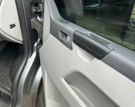 Серый Фольксваген Transporter, объемом двигателя 1.97 л и пробегом 276 тыс. км за 18500 $, фото 22 на Automoto.ua