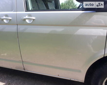 Серый Фольксваген Transporter, объемом двигателя 2 л и пробегом 440 тыс. км за 11000 $, фото 2 на Automoto.ua