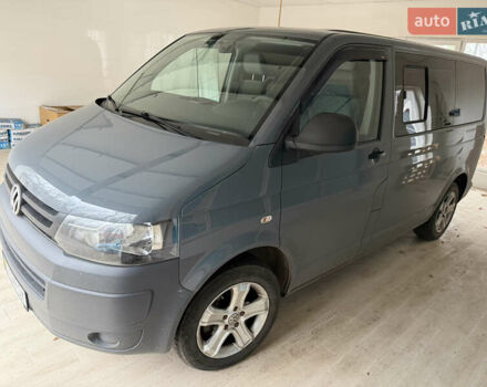 Сірий Фольксваген Transporter, об'ємом двигуна 1.97 л та пробігом 46 тис. км за 30000 $, фото 2 на Automoto.ua