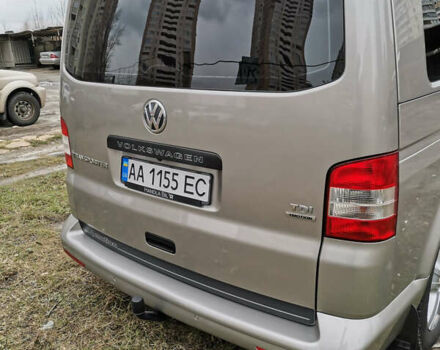 Серый Фольксваген Transporter, объемом двигателя 2 л и пробегом 237 тыс. км за 18800 $, фото 2 на Automoto.ua