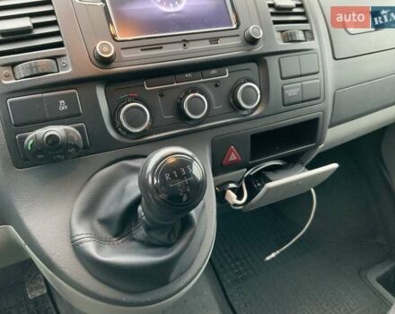 Серый Фольксваген Transporter, объемом двигателя 2 л и пробегом 221 тыс. км за 13000 $, фото 3 на Automoto.ua