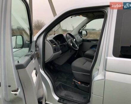 Серый Фольксваген Transporter, объемом двигателя 2 л и пробегом 221 тыс. км за 13000 $, фото 2 на Automoto.ua