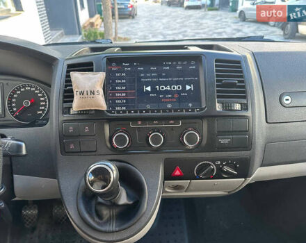 Серый Фольксваген Transporter, объемом двигателя 1.97 л и пробегом 214 тыс. км за 23000 $, фото 9 на Automoto.ua