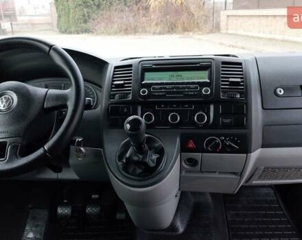 Серый Фольксваген Transporter, объемом двигателя 2 л и пробегом 235 тыс. км за 19900 $, фото 33 на Automoto.ua