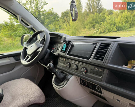 Сірий Фольксваген Transporter, об'ємом двигуна 2 л та пробігом 191 тис. км за 20800 $, фото 6 на Automoto.ua