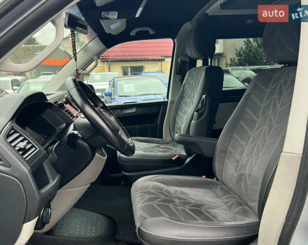 Серый Фольксваген Transporter, объемом двигателя 1.97 л и пробегом 430 тыс. км за 20250 $, фото 5 на Automoto.ua