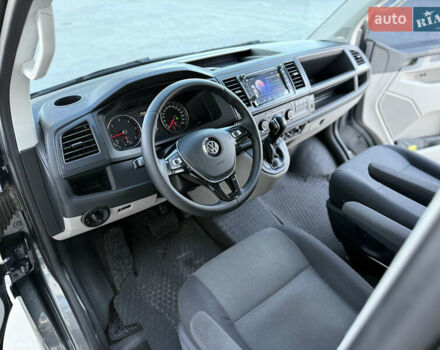 Серый Фольксваген Transporter, объемом двигателя 2 л и пробегом 299 тыс. км за 25000 $, фото 17 на Automoto.ua