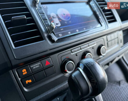 Серый Фольксваген Transporter, объемом двигателя 2 л и пробегом 299 тыс. км за 25000 $, фото 16 на Automoto.ua