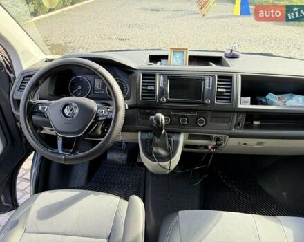 Сірий Фольксваген Transporter, об'ємом двигуна 2 л та пробігом 259 тис. км за 27500 $, фото 5 на Automoto.ua