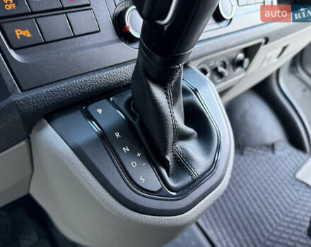 Серый Фольксваген Transporter, объемом двигателя 2 л и пробегом 299 тыс. км за 25000 $, фото 22 на Automoto.ua