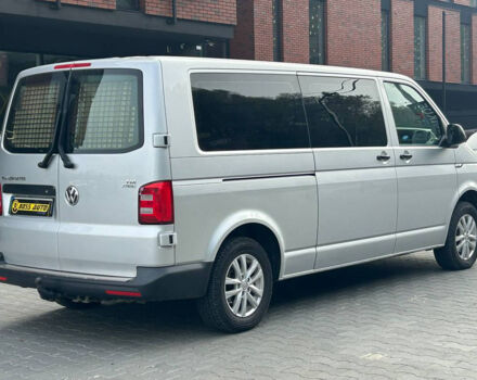 Серый Фольксваген Transporter, объемом двигателя 2 л и пробегом 227 тыс. км за 19000 $, фото 5 на Automoto.ua