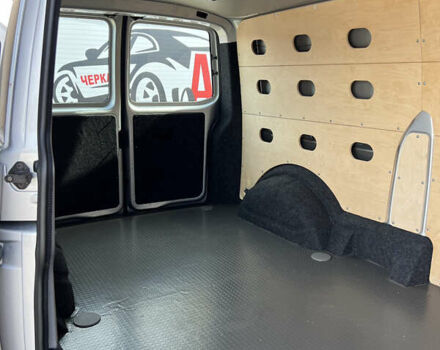 Серый Фольксваген Transporter, объемом двигателя 2 л и пробегом 203 тыс. км за 21500 $, фото 16 на Automoto.ua