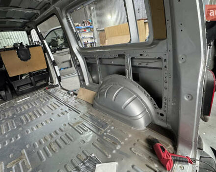 Серый Фольксваген Transporter, объемом двигателя 2 л и пробегом 172 тыс. км за 28000 $, фото 56 на Automoto.ua