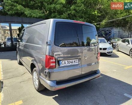 Серый Фольксваген Transporter, объемом двигателя 1.97 л и пробегом 219 тыс. км за 22200 $, фото 3 на Automoto.ua