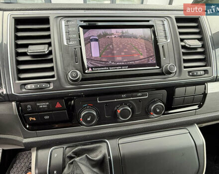 Серый Фольксваген Transporter, объемом двигателя 2 л и пробегом 270 тыс. км за 31900 $, фото 60 на Automoto.ua