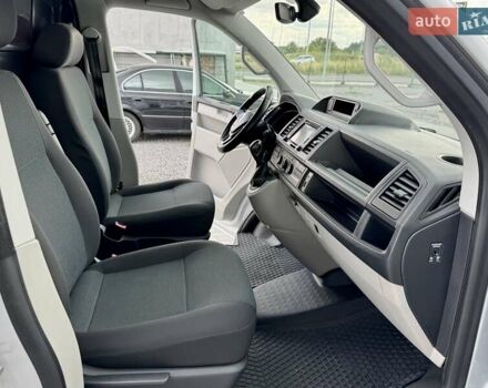 Серый Фольксваген Transporter, объемом двигателя 2 л и пробегом 185 тыс. км за 24999 $, фото 22 на Automoto.ua