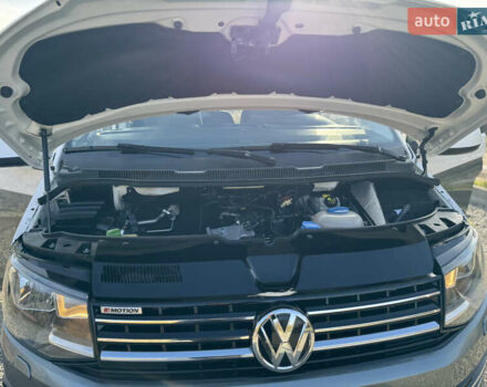 Серый Фольксваген Transporter, объемом двигателя 2 л и пробегом 263 тыс. км за 21800 $, фото 69 на Automoto.ua