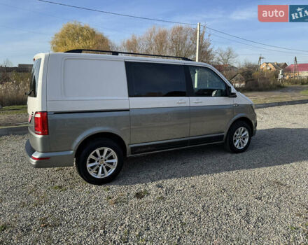 Серый Фольксваген Transporter, объемом двигателя 2 л и пробегом 263 тыс. км за 21800 $, фото 22 на Automoto.ua