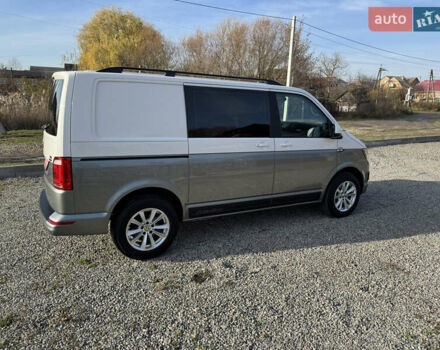 Серый Фольксваген Transporter, объемом двигателя 2 л и пробегом 263 тыс. км за 21800 $, фото 23 на Automoto.ua