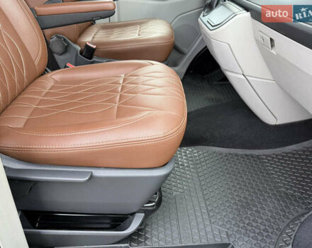 Серый Фольксваген Transporter, объемом двигателя 2 л и пробегом 270 тыс. км за 31900 $, фото 51 на Automoto.ua